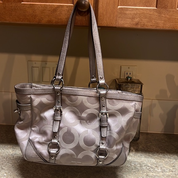 Authentic Coach Purse - Picture 4 of 13